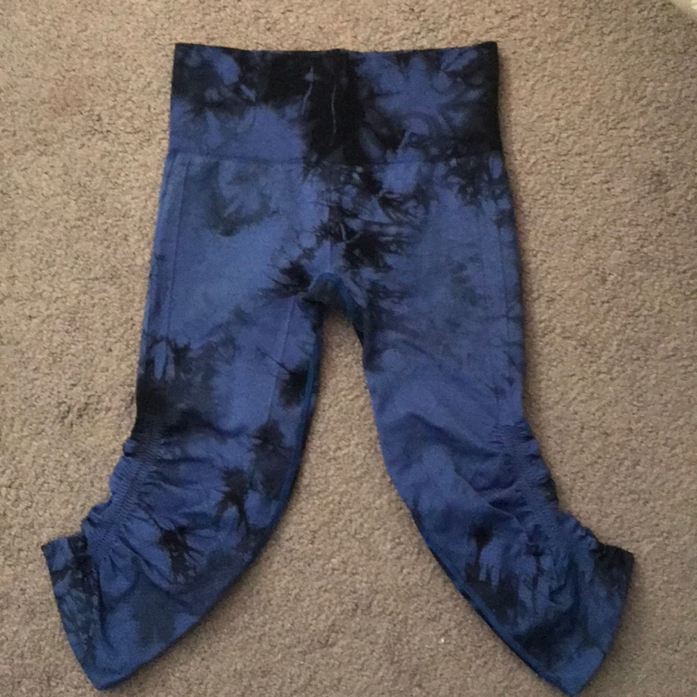 Lululemon cropped scrunch leggings!